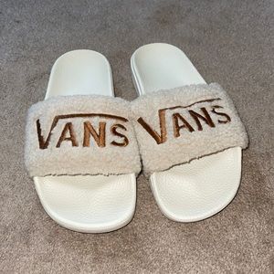 Vans sherpa slide ons